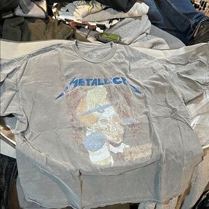 Metallica Gray Graphic Tee - Short Sleeve